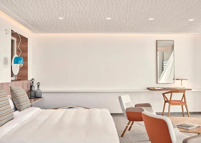 Myconian Korali Relais & Chateaux Hotel 5*