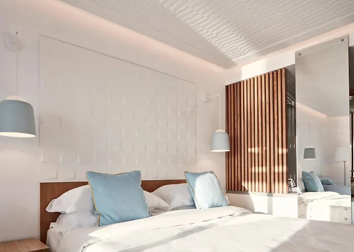 Otel Myconian Korali Relais & Chateaux 5*